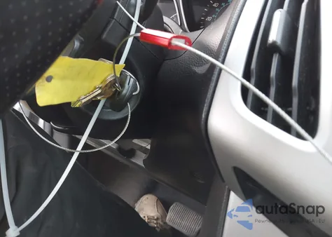 2013 Ford Focus Se z USA, uszkodzony, nr VIN 1FADP3F21DL261073